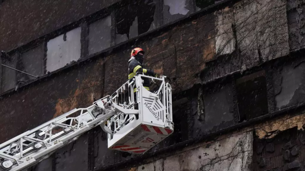 Adolescentul de 15 ani acuzat că a incendiat un bloc din Constanța, arestat preventiv pentru 30 de zile