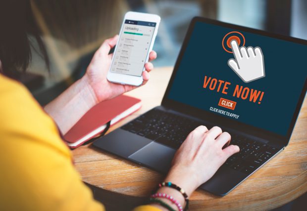 A patra putere e cea digitală. Cum ne pregătim pentru lumea votului permanent