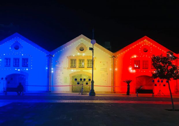 Cum s-a văzut România, din Cipru, pe 1 Decembrie: Clădirile simbol din trei mari orașe, iluminate în culorile Tricolorului
