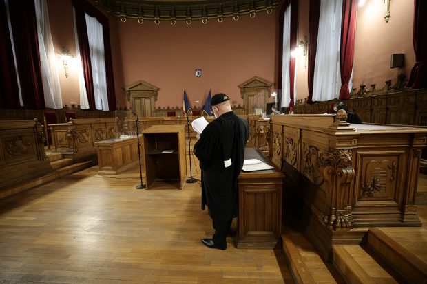 O Curte de Apel din România a respectat cultura musulmană și a recunoscut dreptul a două soții ale aceluiași bărbat de a primi despăgubiri pentru copilul mort într-un accident