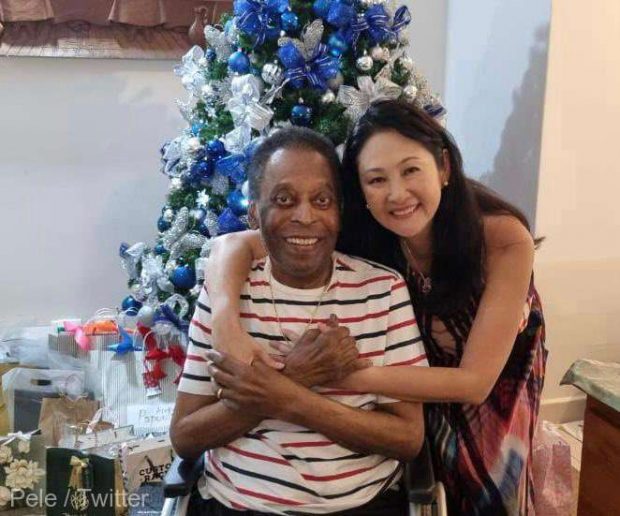 Pele, mesaj de Crăciun după externare: „Sper să aveţi momente de iubire, pace şi unire, la fel ca mine”