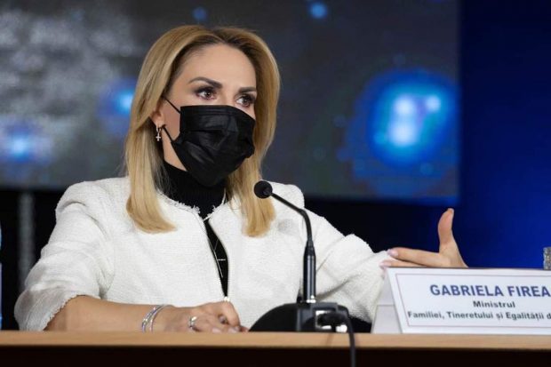 Gabriela Firea, mesaj pentru Nicușor Dan: Nu poți să-l arunci pe Alexandru Arșinel din teatru ca pe o măsea stricată