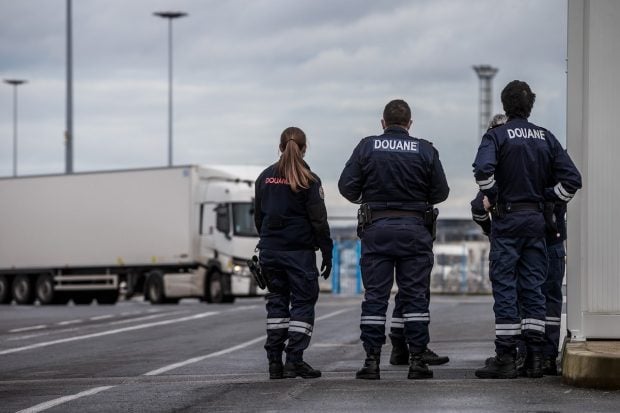 Șofer român de TIR cu droguri de 10 milioane de euro în camion, eliberat după trei zile în arest, în Franța
