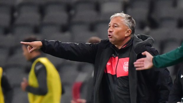 Dan Petrescu e alesul FRF. Când va anunța „Bursucul” dacă acceptă oferta de a fi selecționer