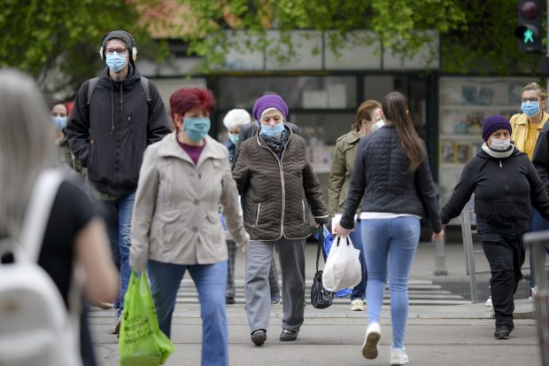 Rata de infectare, în creștere în mai multe județe și în București