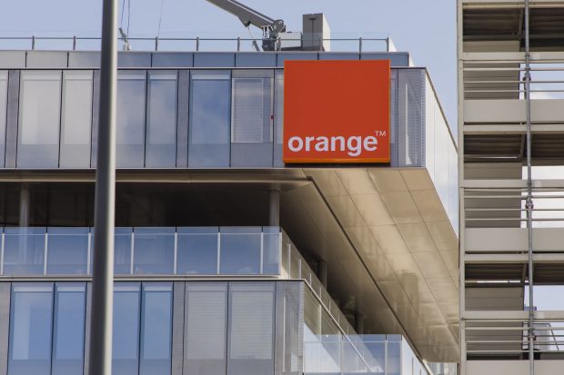 Orange și Vodafone au fost la un pas să fuzioneze și să domine piața din Europa. De ce s-a opus statul francez