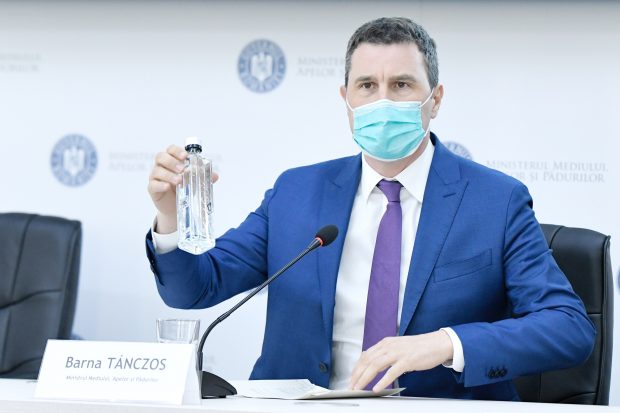 USR a depus moțiune împotriva ministrului mediului. „Tanczos Barna trebuie să plece cât încă mai avem păduri de apărat”