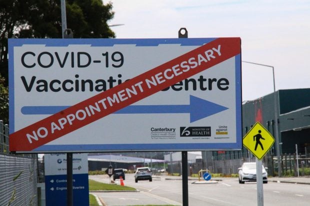 Cum arată viața într-o țară cu rata de vaccinare de 86% și granițele închise până anul viitor