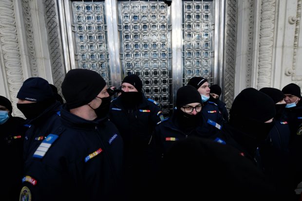 Parchetul Militar verifică acțiunile jandarmilor de la protestul AUR din 21 decembrie