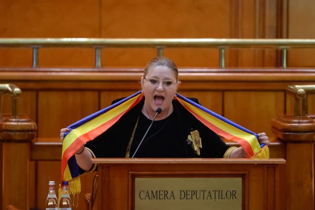 Sondaj CURS | Partidul Dianei Șoșoacă se apropie de pragul electoral. Cum stau PSD, PNL și AUR