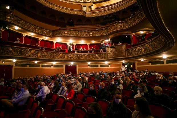 Care este rata de vaccinare în teatrele naționale din țară și cum le-a afectat activitatea