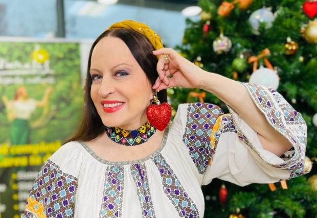Cum a apărut Maria Dragomiroiu în centrul Bucureștiului. Toți s-au uitat la chipul și la părul artistei în vârstă de 66 de ani