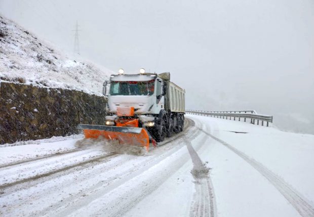 Alertă meteo pentru toată țara. Meteorologii anunță ploi și ninsori pentru următoarele trei zile