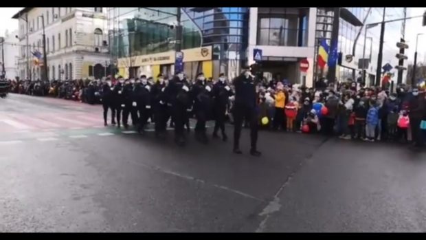 VIDEO | Jandarmeria își cere scuze pentru defilarea de la Cluj. Imaginile care au ajuns virale