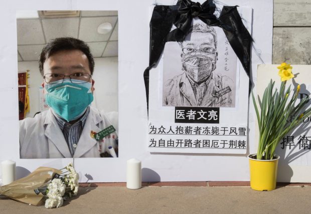 Doi ani de când medicul chinez Li Wenliang a dezvăluit apariţia COVID-19. Ce i-au scris oamenii