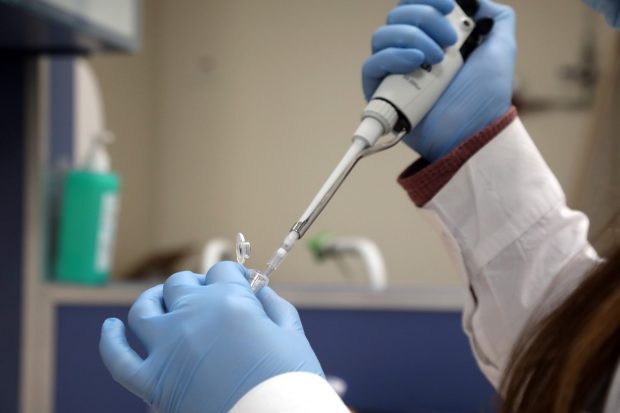 Un nou caz de infectare cu Omicron, confirmat la o femeie revenită din Congo