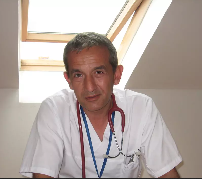 Câţi vindecaţi de COVID s-au reinfectat şi au ajuns în spitale la debutul valului 4. Cifrele din 28 de judeţe