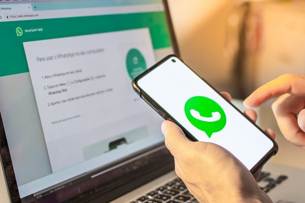 Serviciile secrete din România vor ști ce scriem pe WhatsApp. Guvernul, acuzat că a introdus pe ascuns articolul-problemă