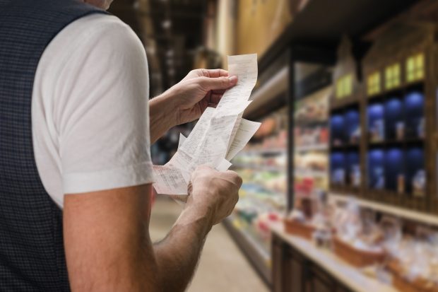 Cum să te aperi împotriva scumpirilor. 5 tactici de supraviețuire în vremuri de inflație record