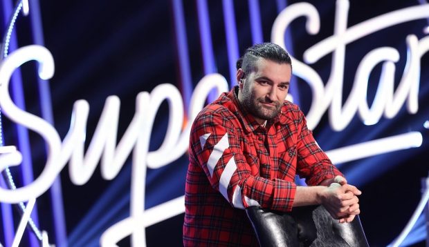 Cum arată brazii creați de vedete pentru o cauză nobilă. Smiley a surprins cu talentul lui