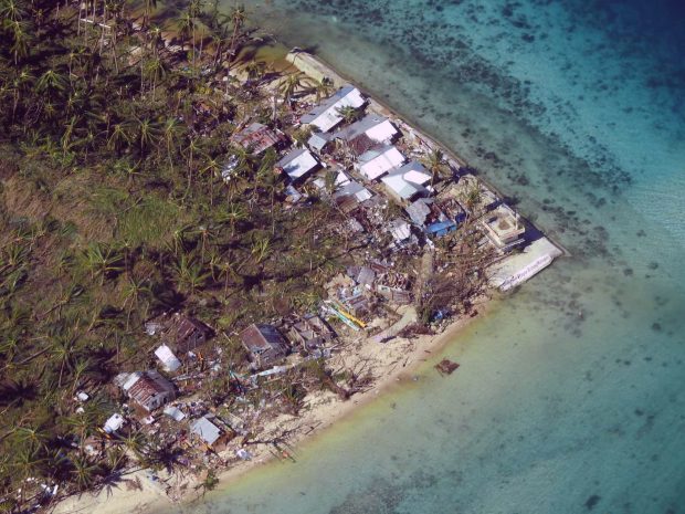Cel puțin 12 persoane au murit în Filipine, după ce arhipelagul a fost lovit de taifunul Rai