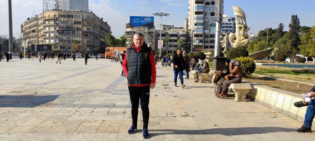 Viața unui român care s-a întors să muncească de două luni în Siria: „Cenușiul vieții de aici îmi amintește de trecutul nostru. Țara arată ca după o calamitate”