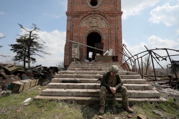 Militarii ucraineni, în fața amenințării unei invazii rusești: „Pierderile ar fi oribile, de ambele părți”. Imagini din tranșee