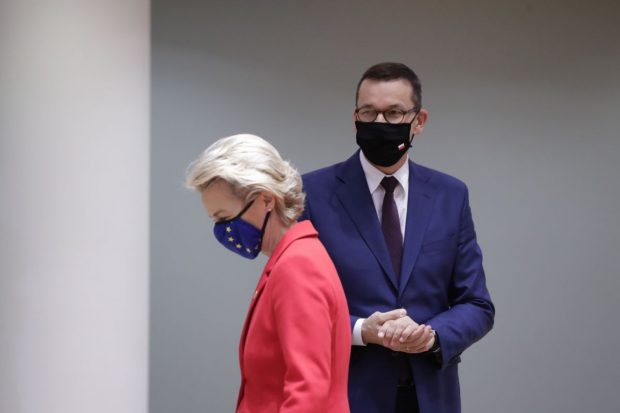 De ce a rămas Polonia momentan fără miliardele din PNRR și ce legătură are asta cu Al Doilea Război Mondial