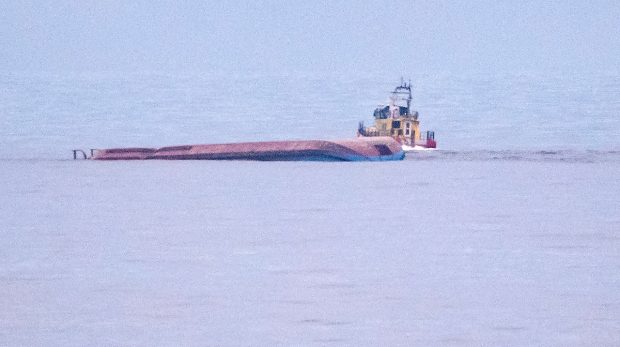 Două vapoare s-au ciocnit în Marea Baltică, unul s-a răsturnat și se scufundă. Doi marinari sunt dispăruți