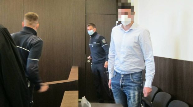 Cum a ajuns infractor condamnat un student român la medicină în Germania, după ce s-a îndrăgostit de o escortă româncă