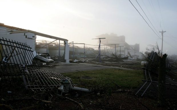 Cel puțin 50 de morți după ce un val de tornade au lovit centrul SUA. „Amploarea daunelor este devastatoare”