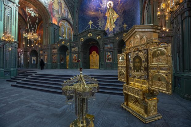 Un preot din Rusia care a adoptat 70 de copii, condamnat la închisoare pentru abuz asupra minorilor