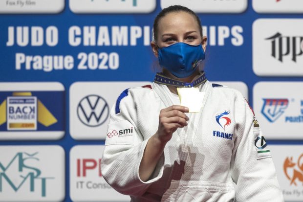 O campioană olimpică din Franța, bătută de antrenorul ei. „Am fost lovită, dată cu capul de podea și în final strangulată”