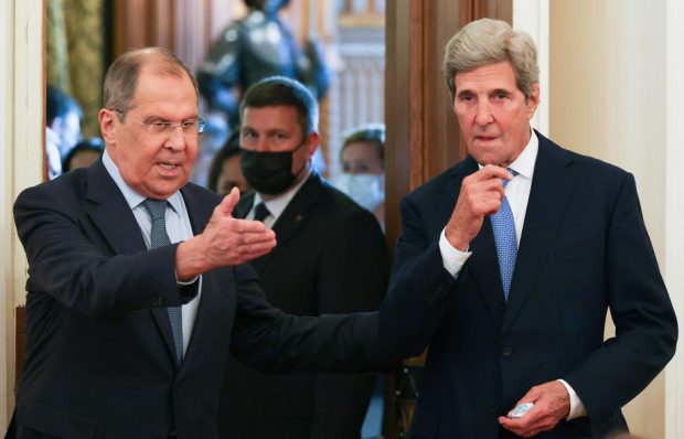 Șefii diplomațiilor americane și ruse se întâlnesc, joi, la Stockholm, în contextul în care cresc tensiunile de la granița Ucrainei