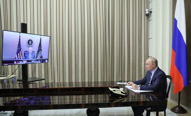 Joe Biden l-a sunat pe Vladimir Putin în ajun de Revelion. Convorbirea a durat aproape o oră