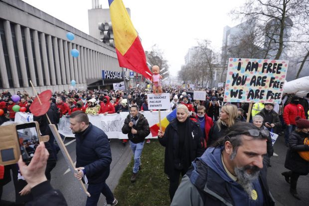Belgia ia în considerare vaccinarea obligatorie: După ce a numit măsura „lene politică”, premierul s-a răzgândit