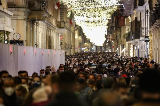 Italia interzice toate evenimentele de Revelion pe fondul creșterii cazurilor Covid