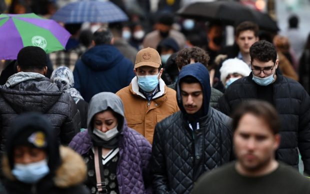 „Marea necunoscută în cazul Omicron este dacă un număr-record de infecții înseamnă și un număr-record de spitalizări și de decese”