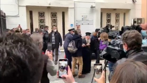 Papa Francisc, făcut „eretic” de către un preot ortodox, în timpul vizitei Suveranului Pontif, la Atena
