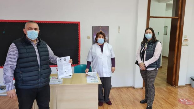 Un primar vrea să închidă centrul de vaccinare din oraș din cauza facturilor mari