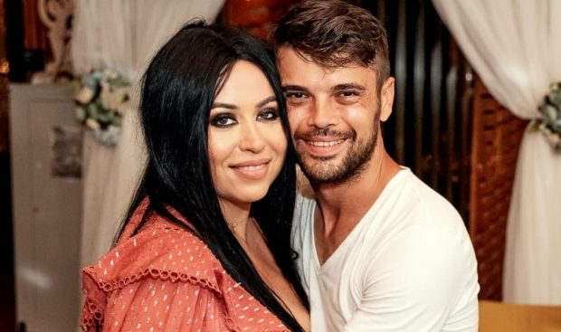 Oana Roman și Marius Elisei sărbătoresc 9 ani de când s-au cunoscut. „Nu știam că răspunzând la acel mesaj viața mea se va schimba radical”