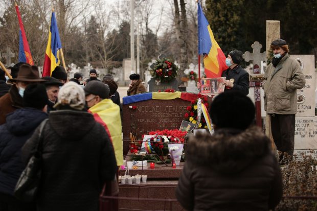 VIDEO | 104 ani de la naşterea lui Nicolae Ceauşescu. Fostul dictator a fost comemorat de câteva zeci de oameni