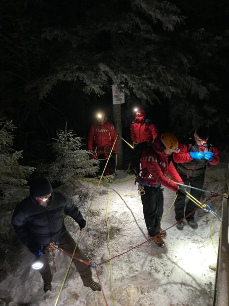Un bărbat a murit după ce a căzut de pe o stâncă aproape 80 de metri, în zona cabanei Lacul Roșu
