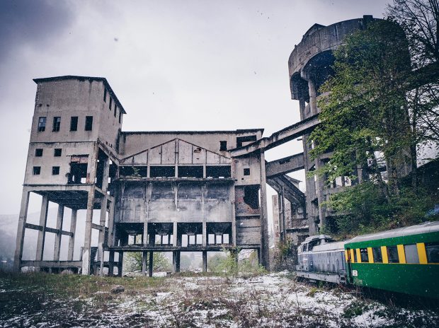 Colaps, abandon, uitare. Ce s-a întâmplat cu orașele monoindustriale ale României după 1990
