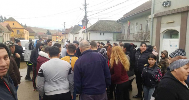 Revoltă într-o comună sibiană, după ce sute de case au rămas fără curent. Primar: „Dușmanii politici îmi fac rău”