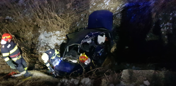 Doi copii au murit după ce o mașină a fost lovită de tren, în Bistrița-Năsăud