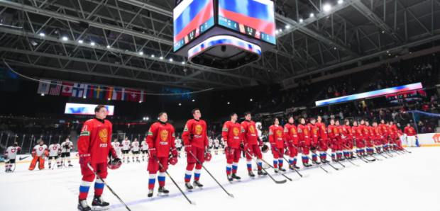 Hocheiști ruși beți, dați jos din avionul care trebuia să-i ducă acasă de la Mondialul U20 din Canada