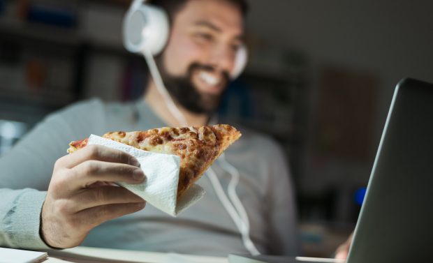 Ce alimente pot provoca insomnii