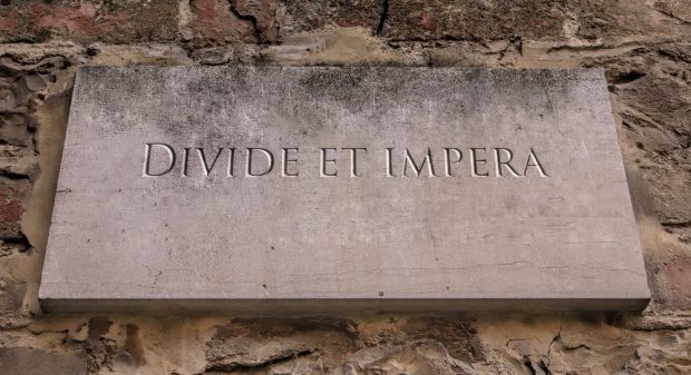 Originea expresiei „Divide et impera” – ce înseamnă și cine a rostit-o