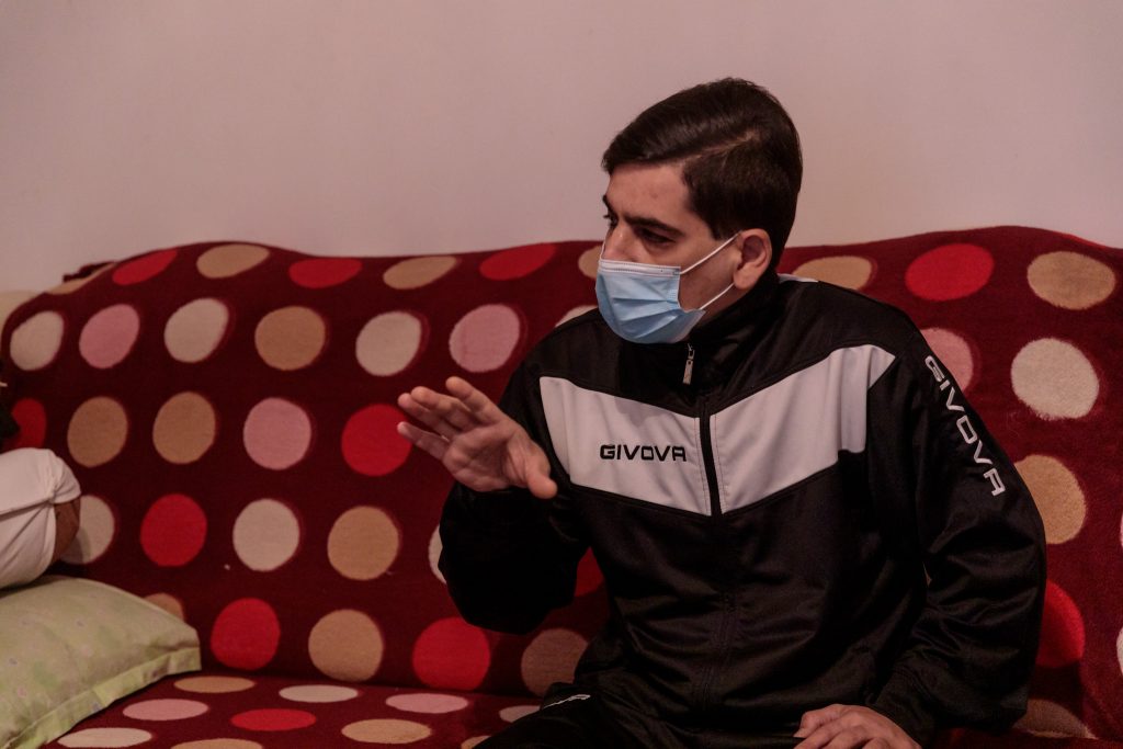 Viața unui bărbat care se pregătește să devină nevăzător. „Doamne, dă-mi voie să-mi câştig pâinea!“
